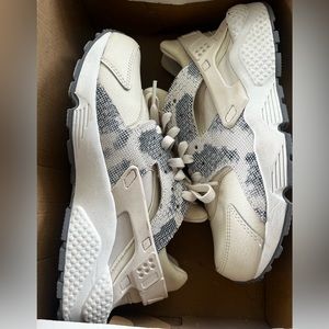 AIR HUARACHE RUN PRM